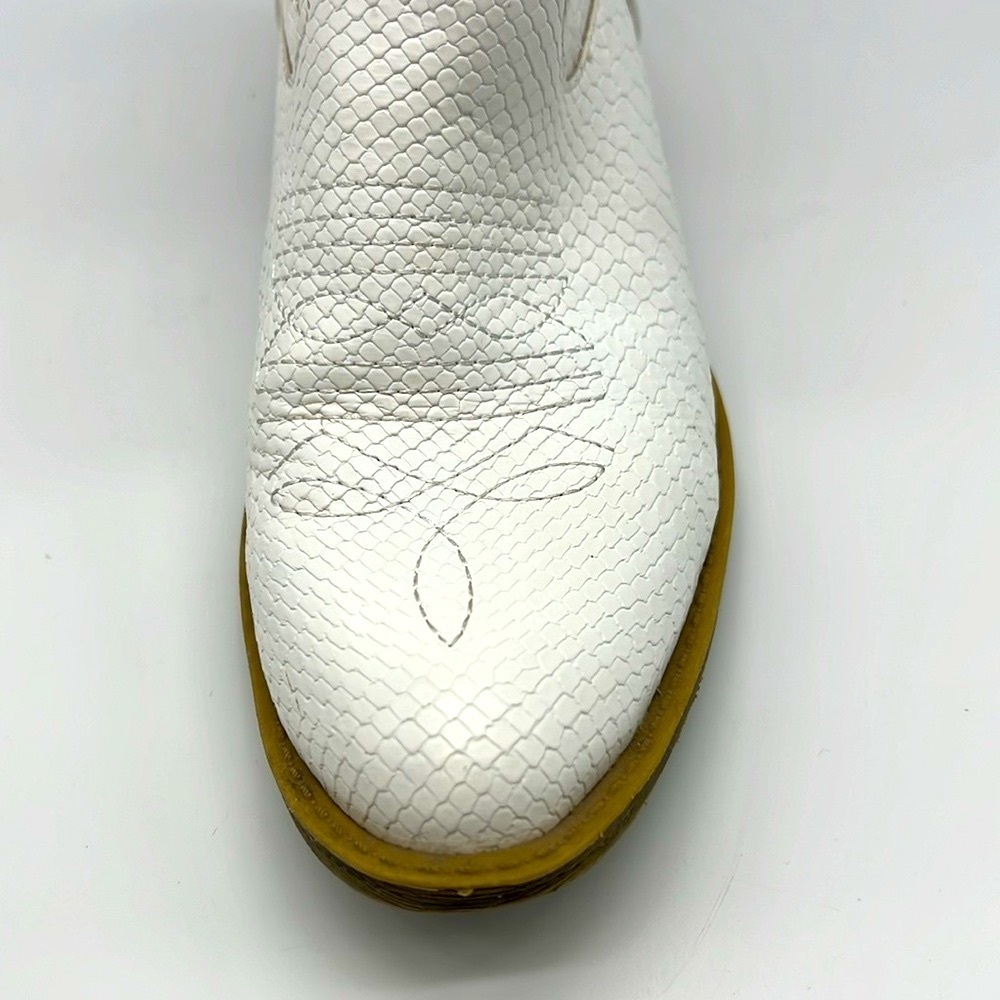 Coconuts By Matisse - Pistol White Faux Leather Snake Print Ankle Boots Size 7.5 - Picture 10 of 15